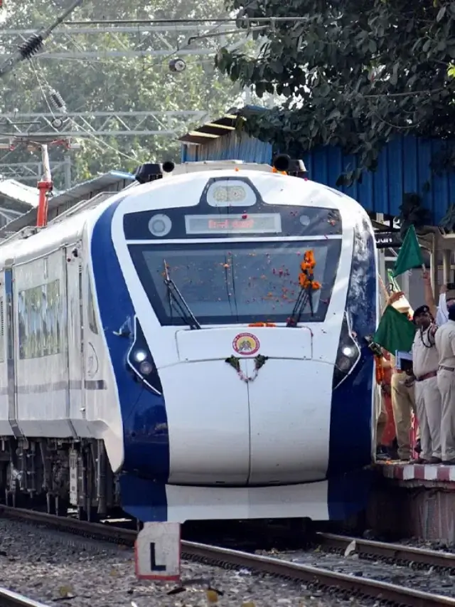 e02up574_vande-bharat-express-vande-bharat-train-ani_625x300_16_May_23